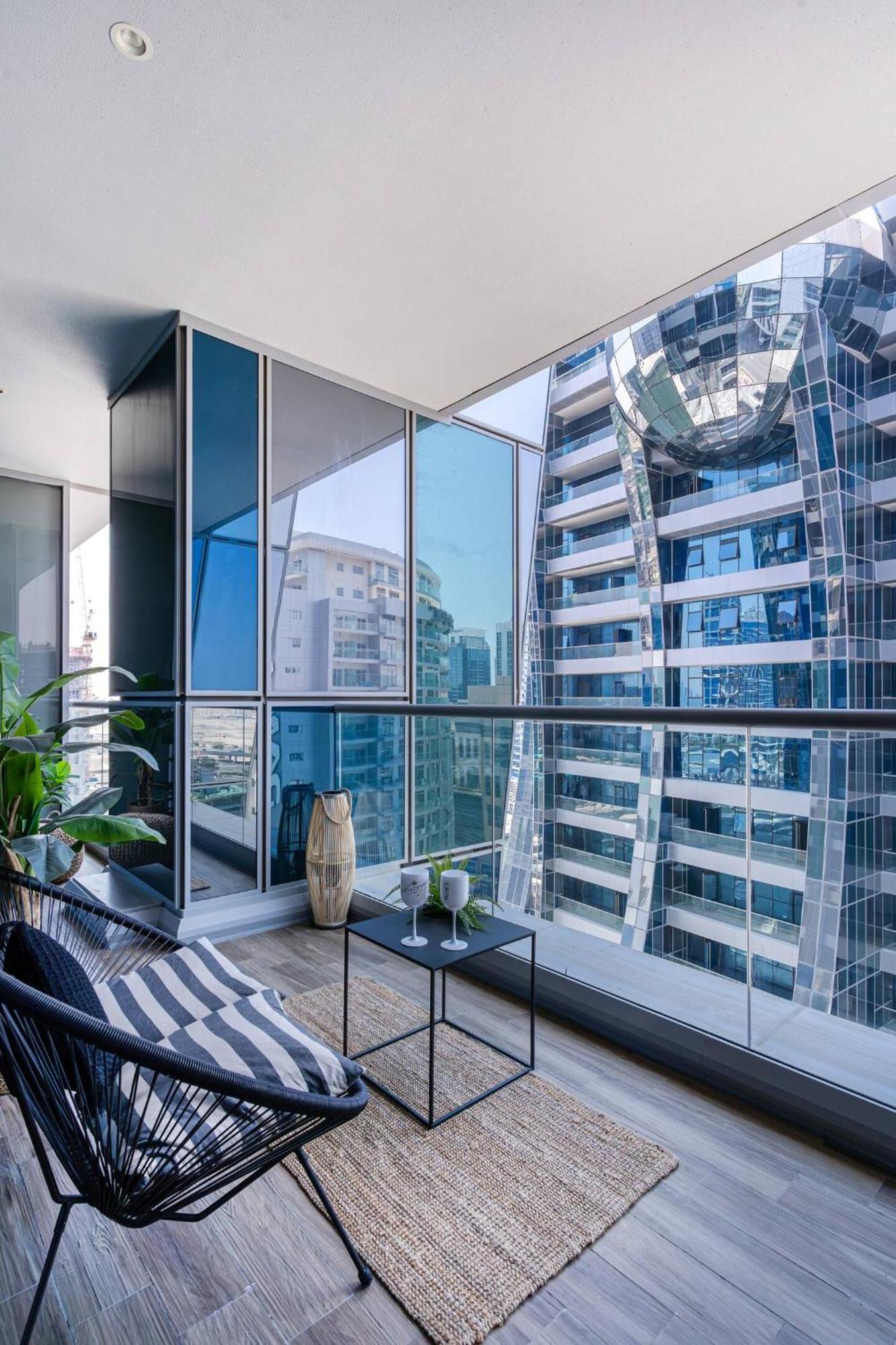 Apartment Futuristic Studio13 Min Walk To Burj Khalifa Dubai